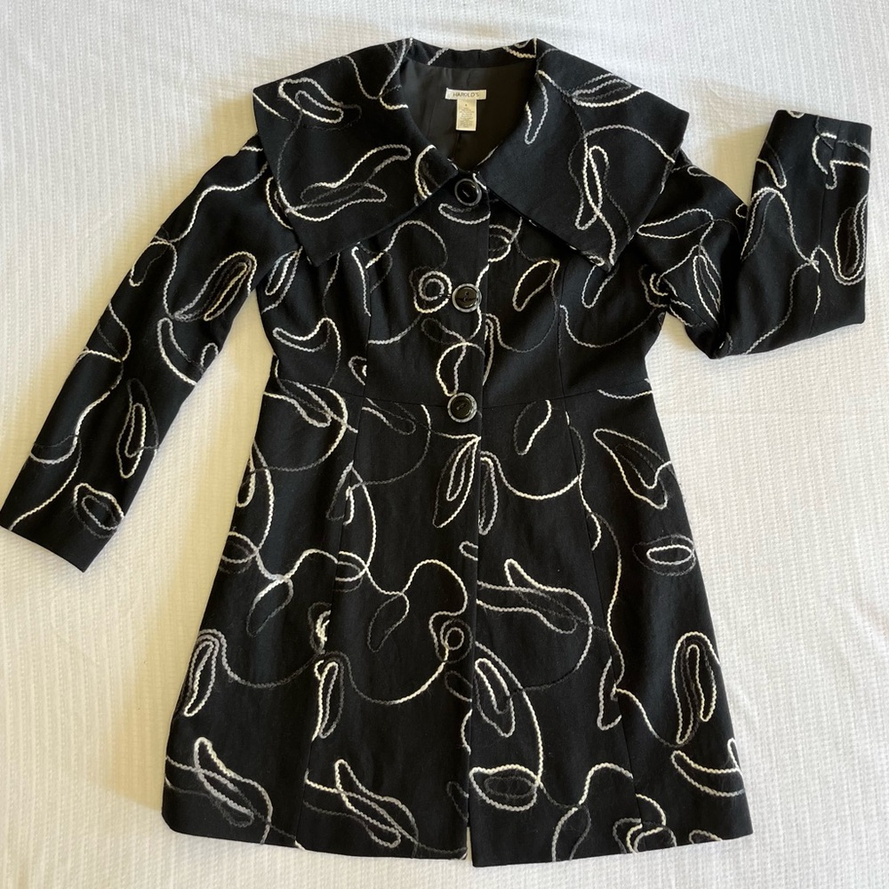 HAROLD’S Designer Black Wool Trench Jacket With Abstract Pattern